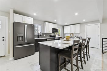 225 Tucson St, Aurora, CO 80011