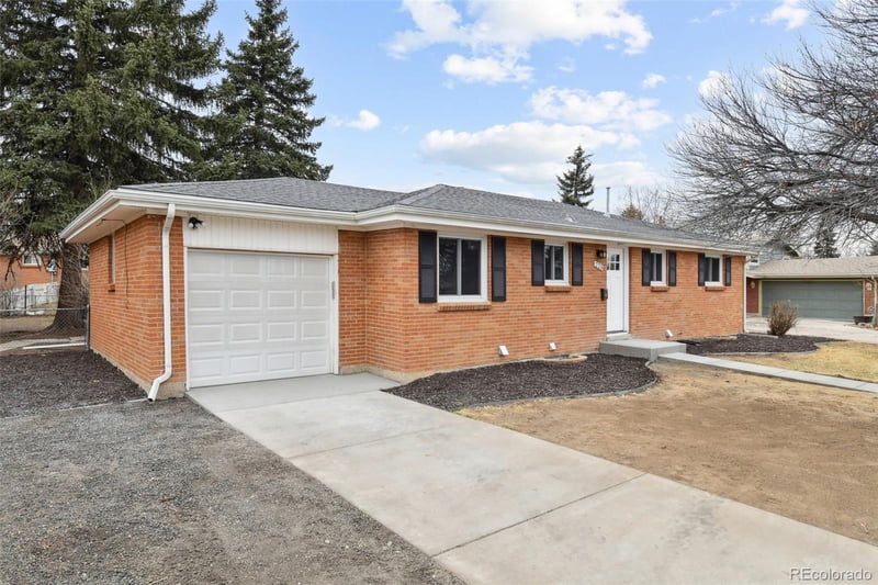 225 Tucson St, Aurora, CO 80011