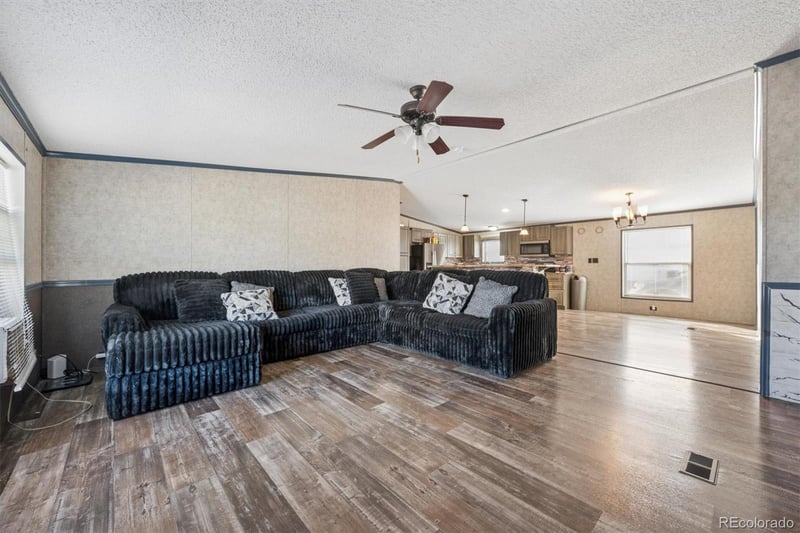 9400 Elm Ct Lot 529, Denver, CO 80260