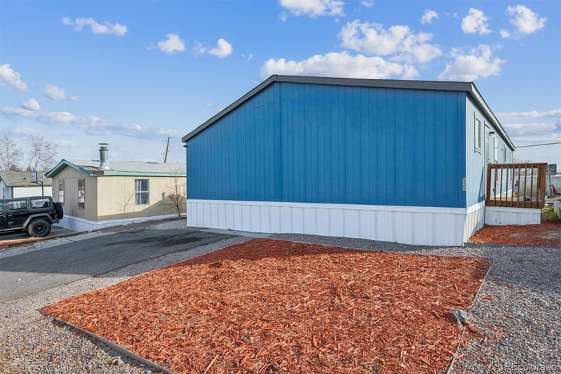 9400 Elm Ct Lot 529, Denver, CO 80260