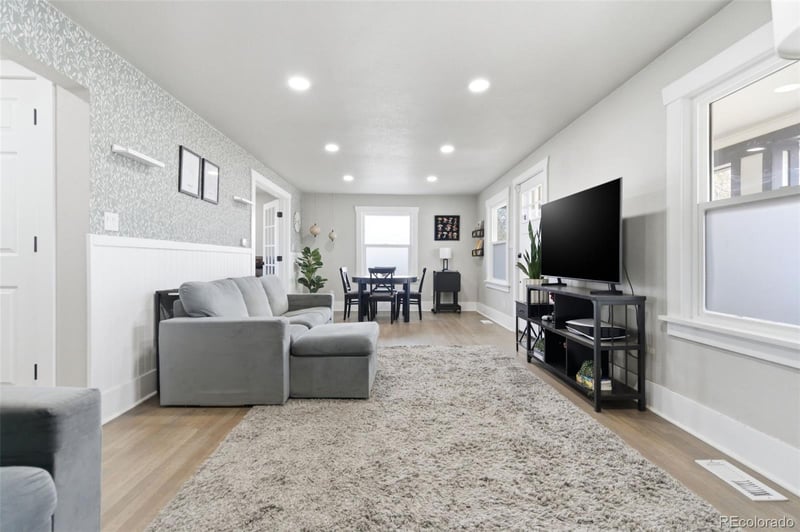 5611 Cedar St, Littleton, CO 80120