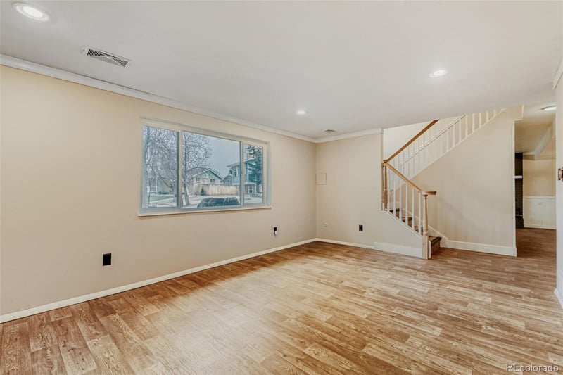 990 Kenton St, Aurora, CO 80012