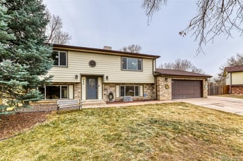 990 Kenton St, Aurora, CO 80012