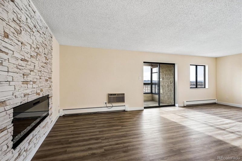 13850 Marina Dr #401, Aurora, CO 80014