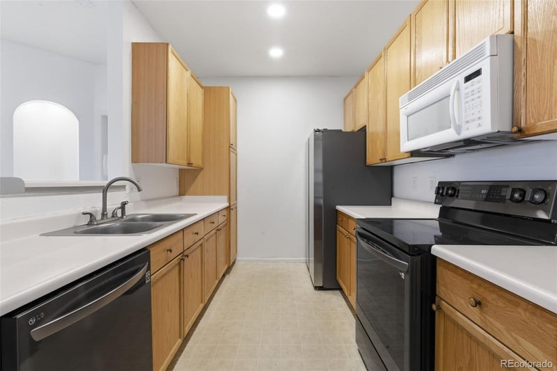 14353 1st Dr #201, Aurora, CO 80011