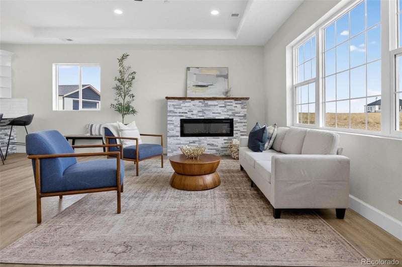 61800 32nd Ct, Strasburg, CO 80136