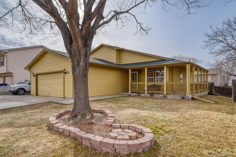 1055 Sunrise Cir, Dacono, CO 80514