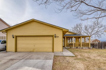 1055 Sunrise Cir, Dacono, CO 80514