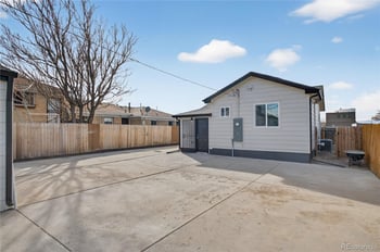 1446 Jamaica St, Aurora, CO 80010