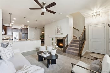 9083 Phillips Ln, Centennial, CO 80112