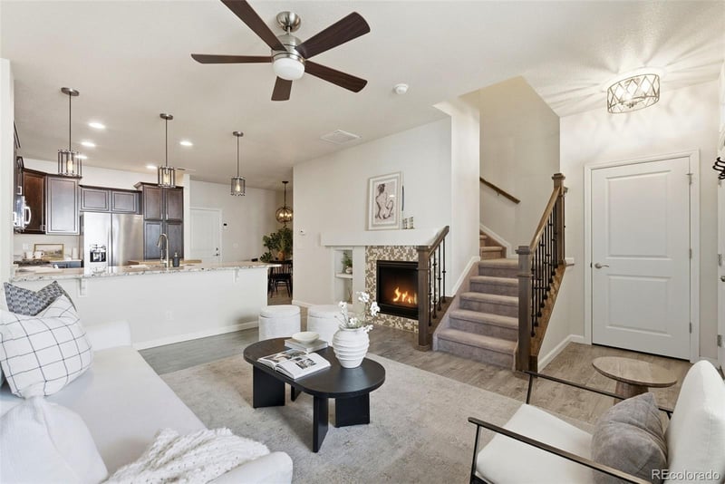 9083 Phillips Ln, Centennial, CO 80112