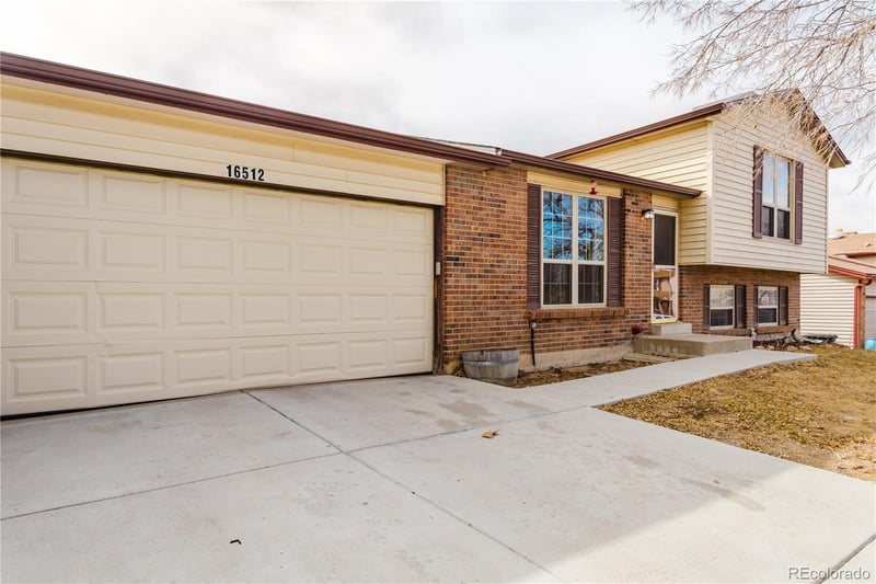 16512 Louisiana Dr, Aurora, CO 80017