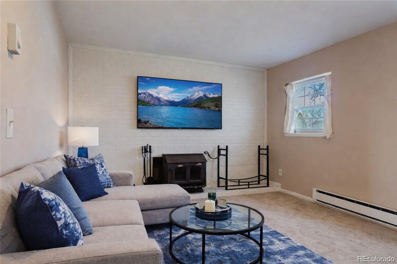 16512 Louisiana Dr, Aurora, CO 80017