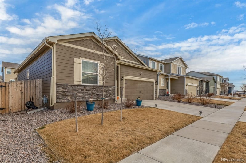 8844 Ventura Ct, Commerce City, CO 80022