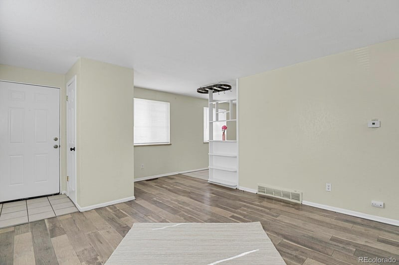 412 Dayton St, Aurora, CO 80010