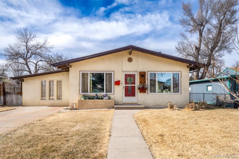 815 6th St, Rocky Ford, CO 81067