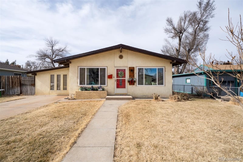 815 6th St, Rocky Ford, CO 81067