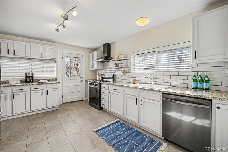 2582 Ingalls St, Edgewater, CO 80214