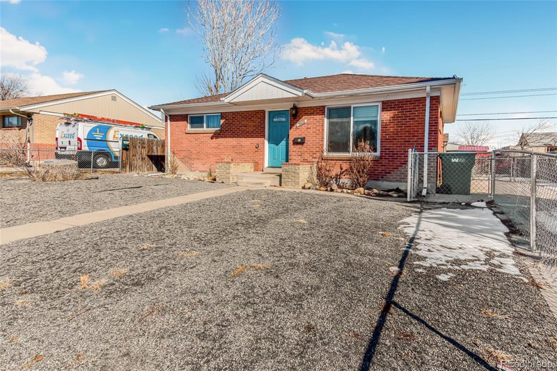 7020 Avrum Dr, Denver, CO 80221