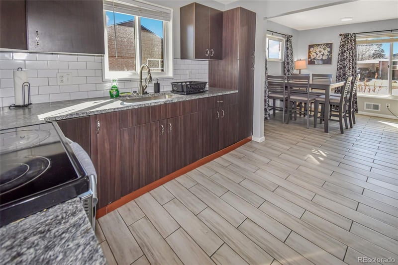 7020 Avrum Dr, Denver, CO 80221