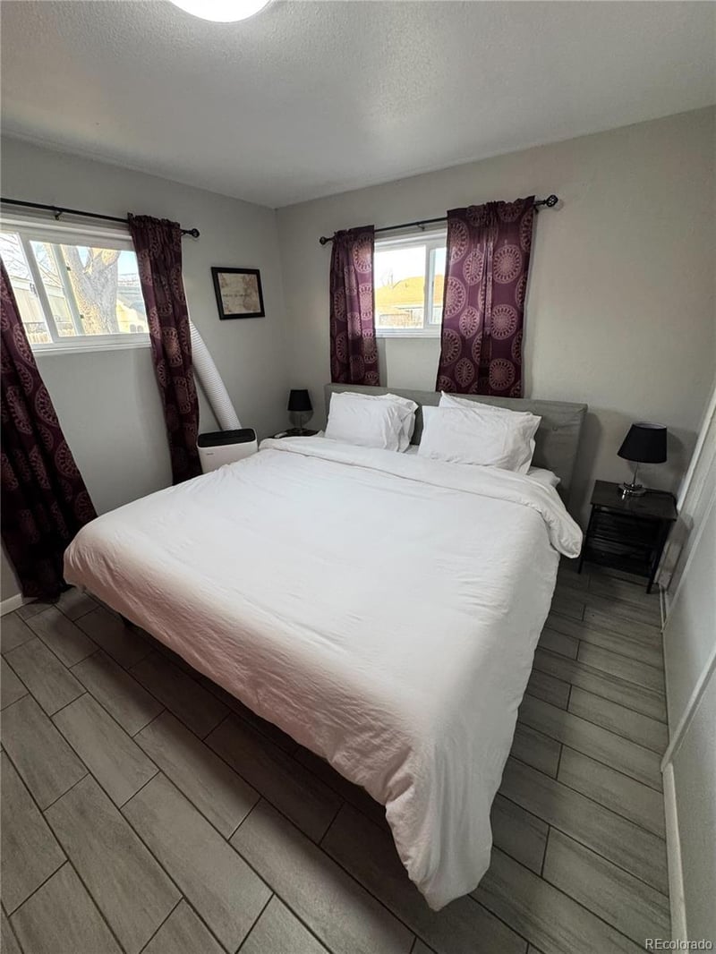 7020 Avrum Dr, Denver, CO 80221