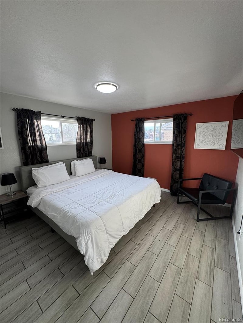 7020 Avrum Dr, Denver, CO 80221