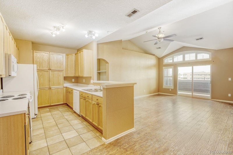 14241 1st Dr #304, Aurora, CO 80011