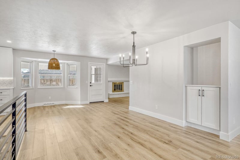 7037 Newland St, Littleton, CO 80128