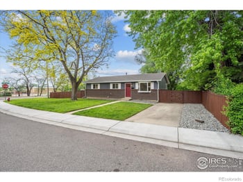 518 Sunset Dr, Louisville, CO 80027