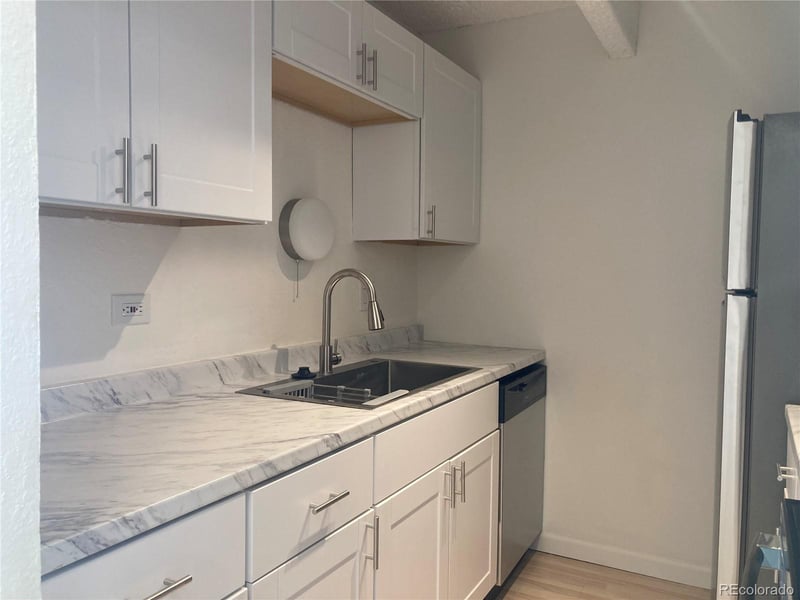 8060 Girard Ave #805, Denver, CO 80231