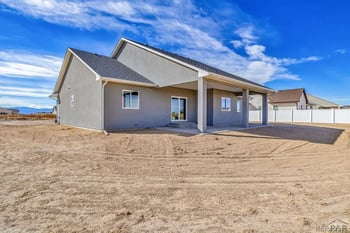 866 E Snyder Dr, Pueblo, CO 81007