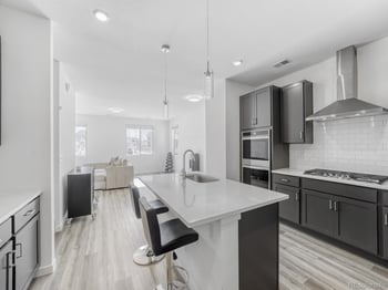 27693 1st Pl, Aurora, CO 80018