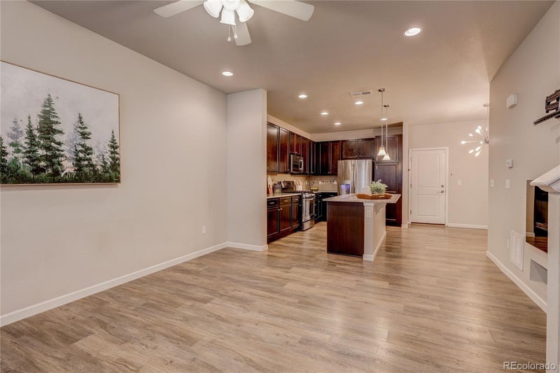 560 Dry Creek Pl, Littleton, CO 80122