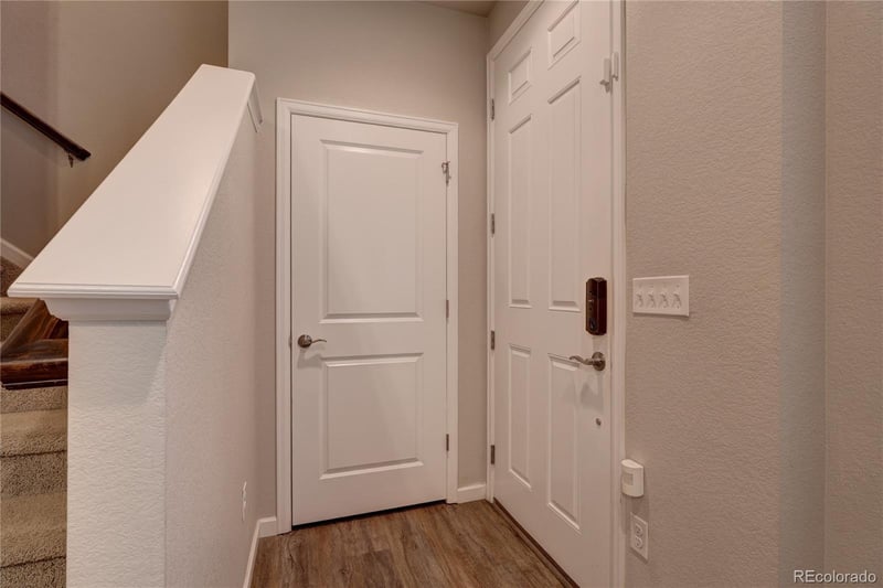 560 Dry Creek Pl, Littleton, CO 80122