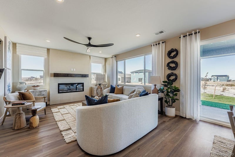 55043 27th Ave, Strasburg, CO 80136