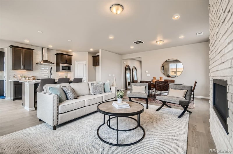 55003 28th Pl, Strasburg, CO 80136