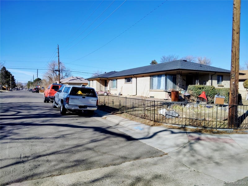 3301 Krameria St, Denver, CO 80207