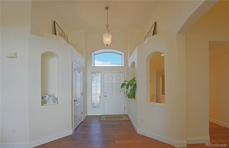 6756 Solana Dr, Castle Pines, CO 80108