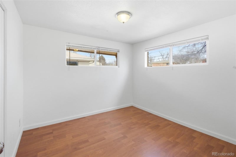 9501 11th Ave, Aurora, CO 80010