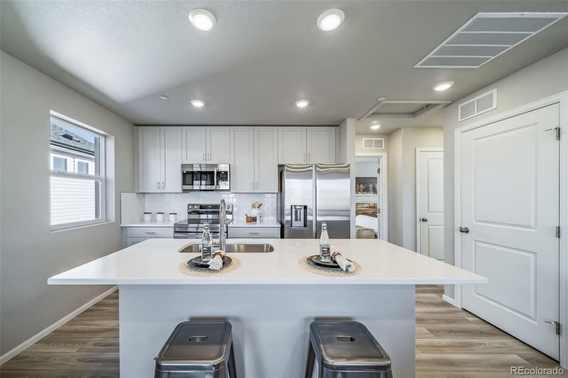 46547 Gold Prairie Dr, Bennett, CO 80102