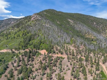 5881 Pawnee Rd, Larkspur, CO 80118