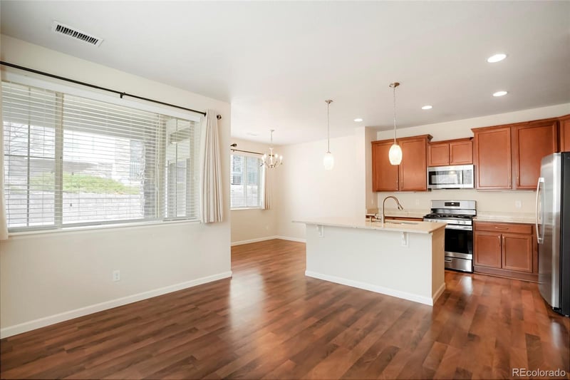 8142 Yosemite Ct, Centennial, CO 80112