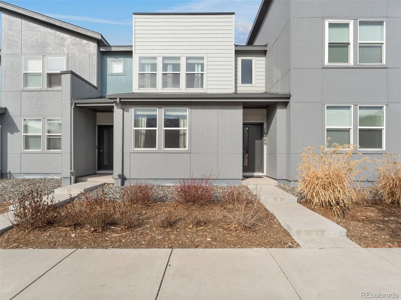 16189 Elk Dr, Denver, CO 80239