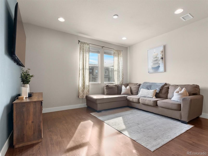 16189 Elk Dr, Denver, CO 80239