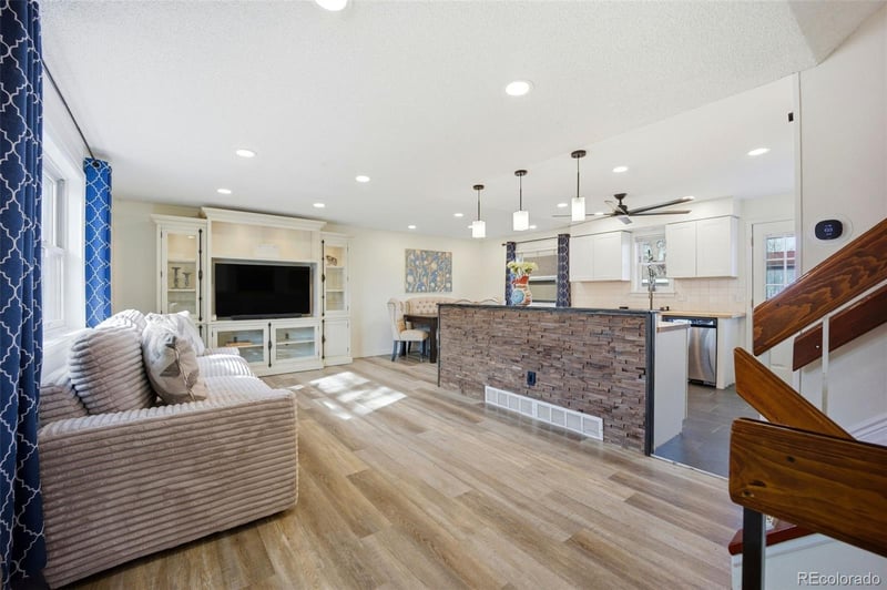 7724 Hoyt St, Littleton, CO 80128