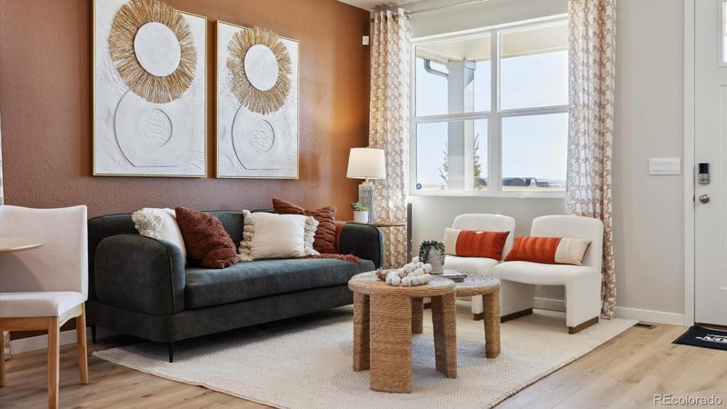 22494 6th Pl, Aurora, CO 80018