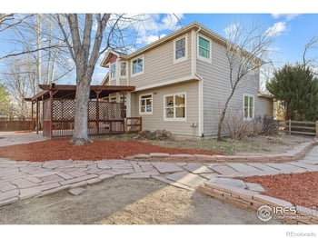 2307 Bluebird Dr, Longmont, CO 80504
