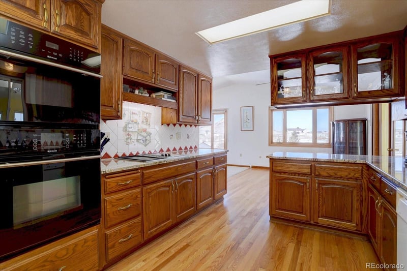 11810 Mesa View Rd, Larkspur, CO 80118
