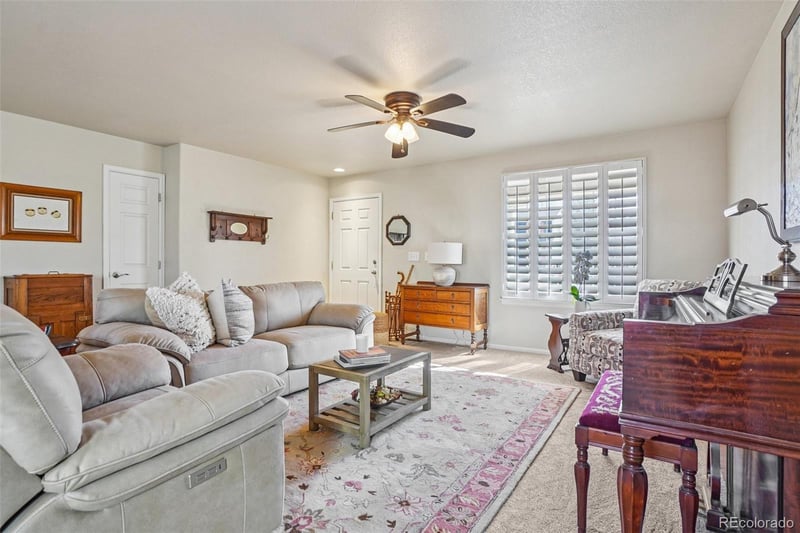 5435 Shawnee Way, Aurora, CO 80015