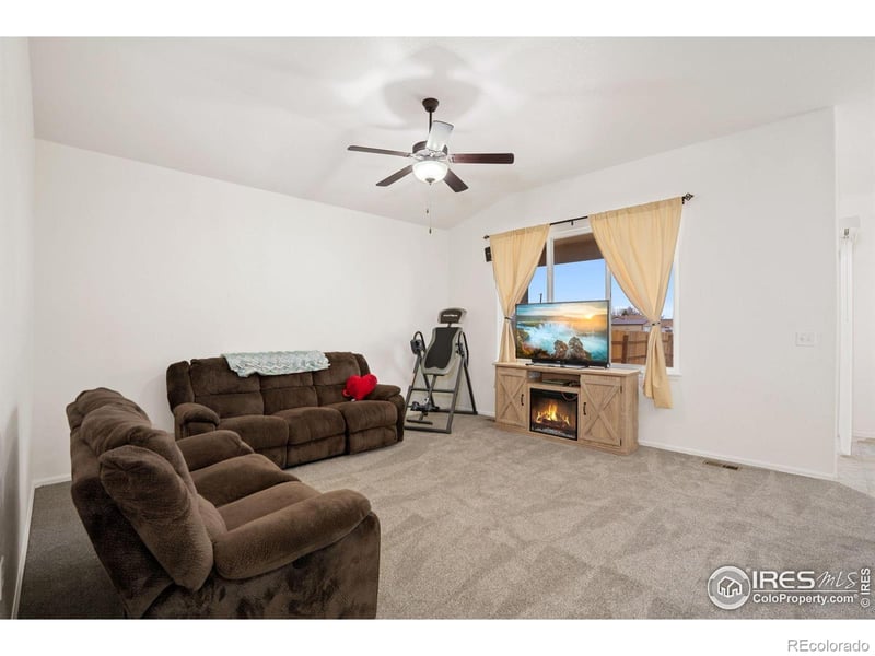 1100 5th St, Pierce, CO 80650